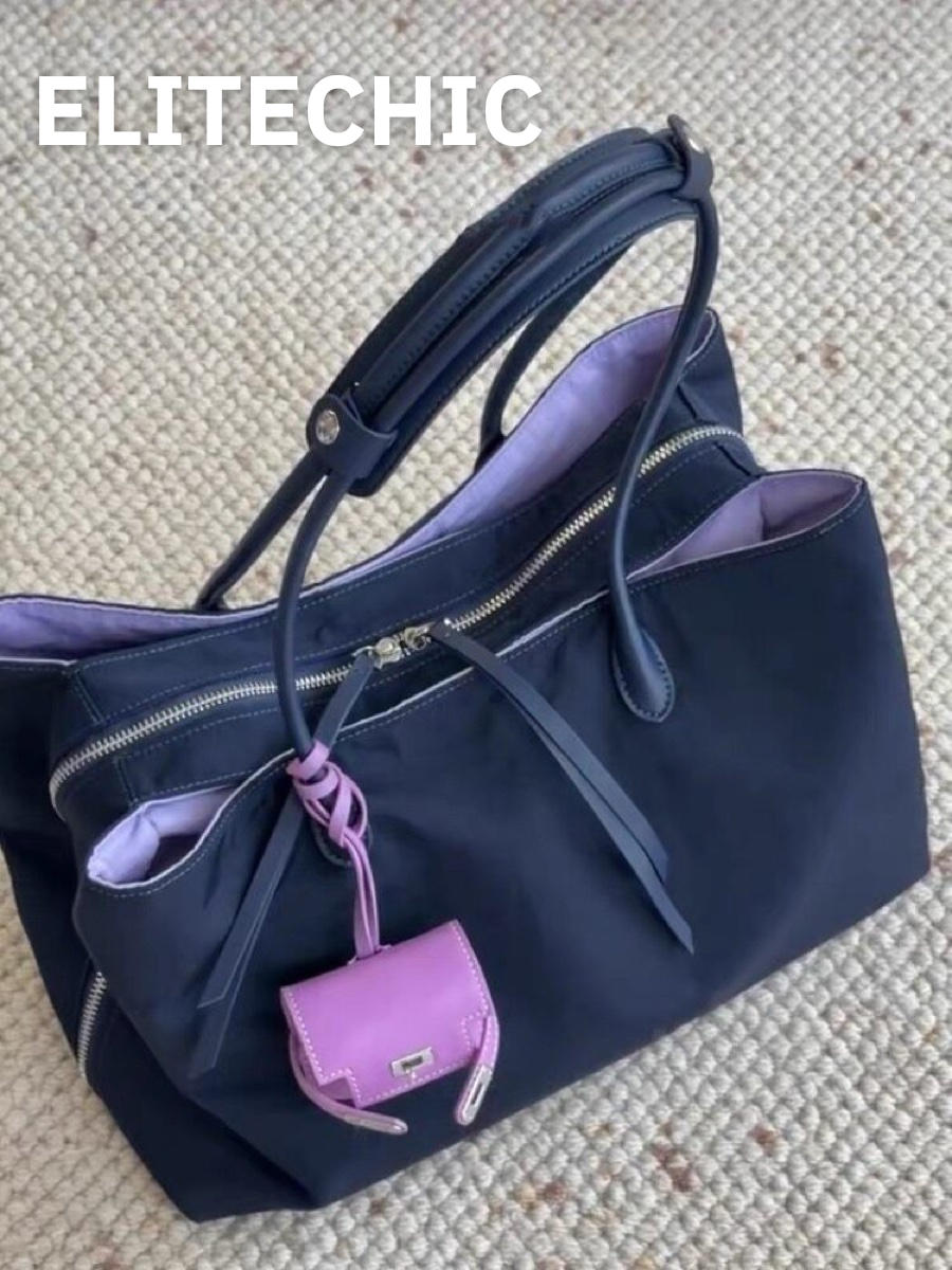 Túi tote nylon xanh than cận cảnh khóa kéo